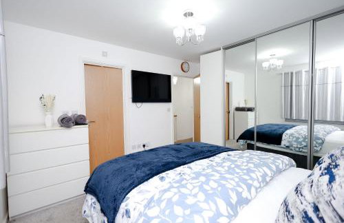 Cozy Place in Salford, Sleeps 8, 4 Bedroom, 5 Beds - Foto 2