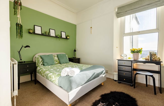 5-bed House With Distant sea Views in Plymouth - Foto 2