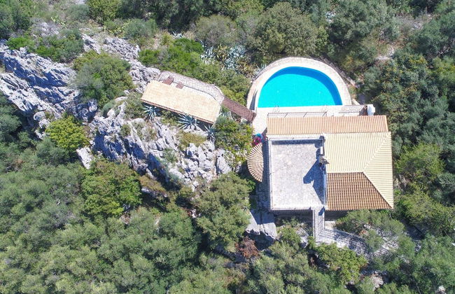 House On The Rocks in Nisaki - Photo 49