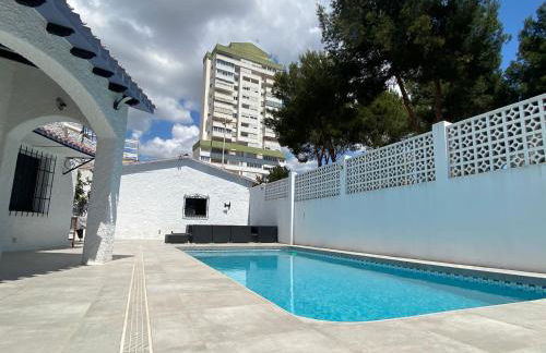 Villa con piscina a un paso de la playa - Photo 21