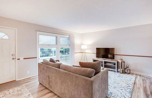 Modern Cozy Home 4 min Drive from Notre Dame - Foto 1