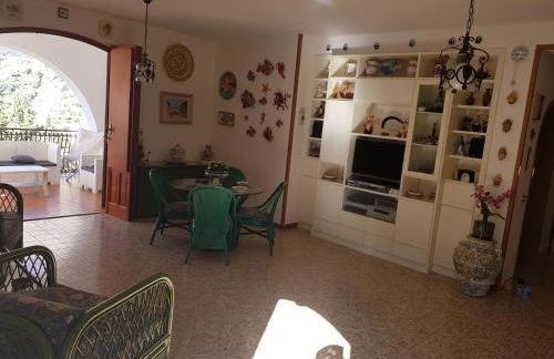 Villa del Golfo Urio with swimming pool shared by the two apartments it is essential to have a car - Foto 37