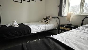 Timber Court - FREE PARKING - 2 Bedroom Apartment - FAST Wi-Fi - Perfect for Contractors! - Foto 5