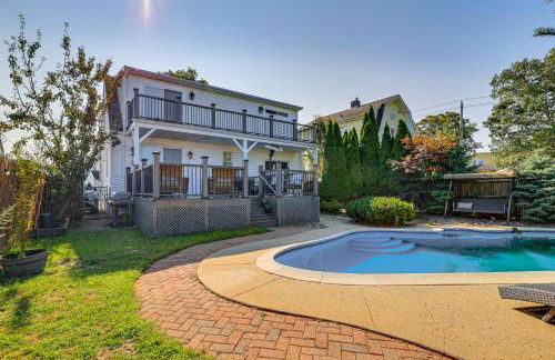 Near Yale and Lighthouse Point Beach Home with Pool! - Foto 1