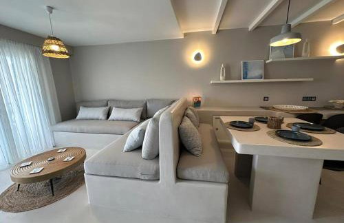 Elements - Air & Water Apartment by Hostandros - Foto 1