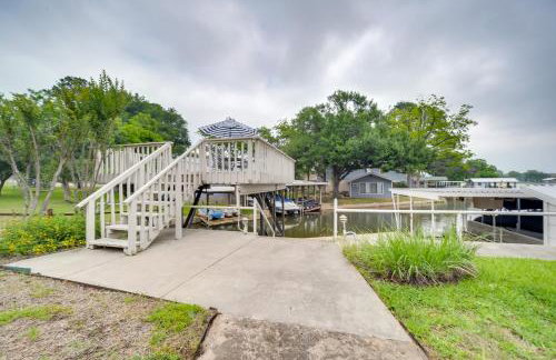 Lakefront Granite Shoals Escape with Dock! - Foto 31