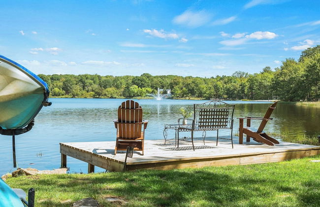 Lake Daze by Avantstay Lakefront w/ Modern Interior, Enclosed Porch & Hot Tub - Foto 47