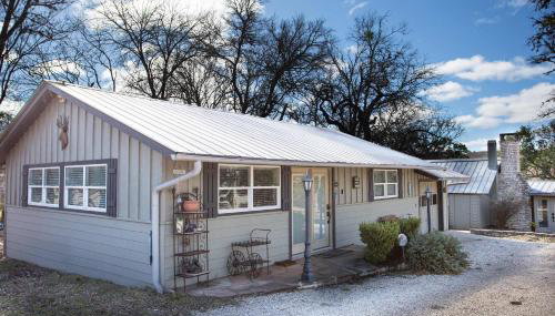 Hill Country Retreat - 1BR Cabin w Nature Views - Foto 5