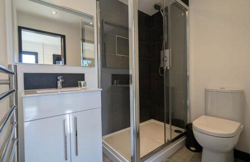 Beautiful Open Plan Lakeside Lodge, Shearsby - Photo 79