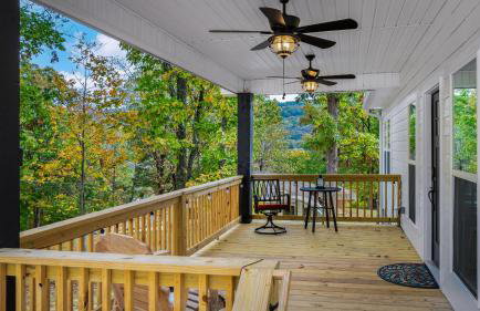 Melody Ridge Downtown with Fast WiFi, King Suite, Soaking Tub - Foto 6