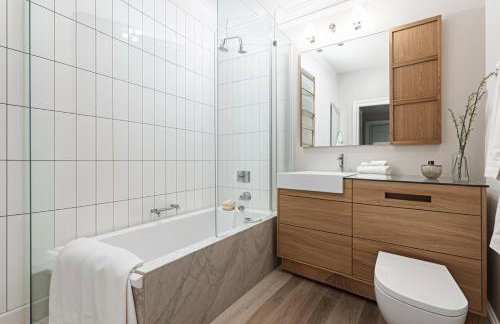 Spacious 4-bed townhouse with parking - Foto 6