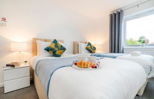 Monmouth House Aylesbury Premier Quality Accommodation For Larger Families Contractors And Professionals Sleeps Up to 6 Guests - Foto 1