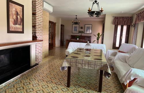 Casa rural acogedora con chimenea y vistas al atardecer - Foto 10