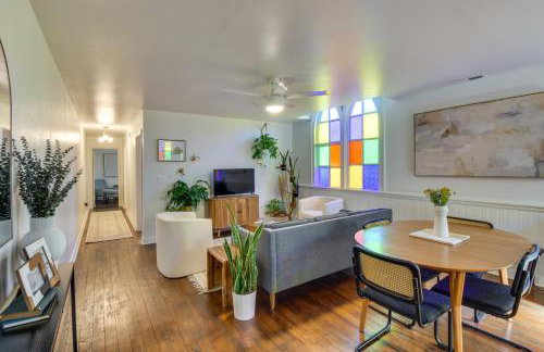 Newry Retreat in Converted Church with Shared Patio! - Foto 4