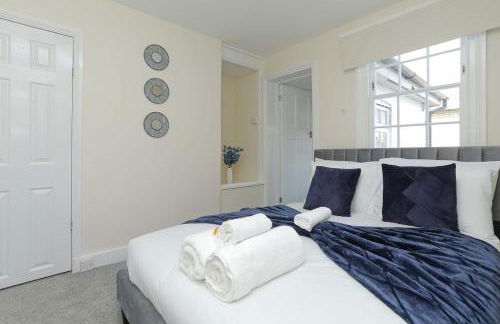 Big PROMO! Central Canterbury City Escape 2BR 2BA House, en-suite, Couples Retreat, Perfect For Families, Students, Relocators FREE Parking Fast WiFi - Foto 29