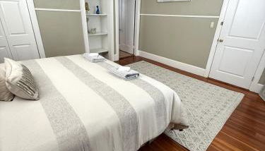 Bright 2BR by the Beach & Near Historic Salem - Foto 5