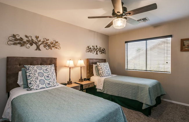 Spectacular Golf Course Home With Pool and Views! - Photo 7