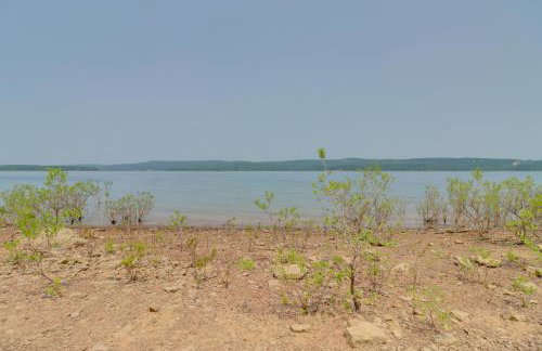 Arkansas Vacation Rental on Greers Ferry Lake! - Photo 36