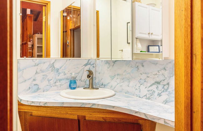 Goss Lake Getaway by Avantstay Lakefront Escape - Photo 26