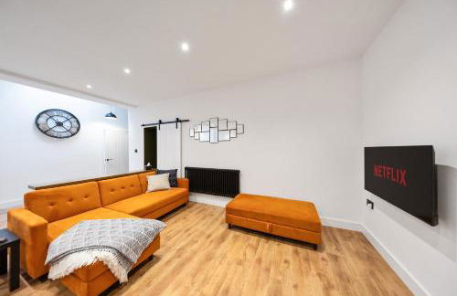 Elevated Escape - Hot tub, sauna, rooftop terrace - Foto 17