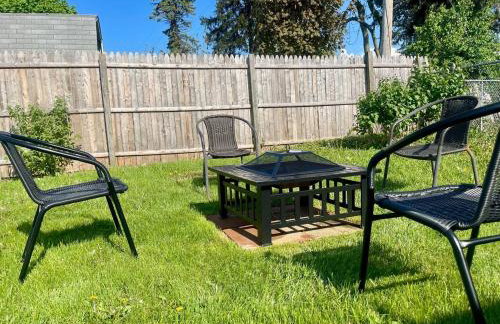 Coastal Cape Cod w/ King Bed, Game Room, & Bikes! - Foto 29