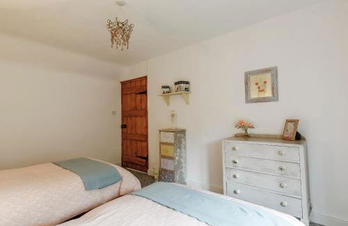 The Cottage - Photo 14