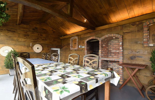 Lovely Spot With Plenty of Outdoor Space - Foto 27