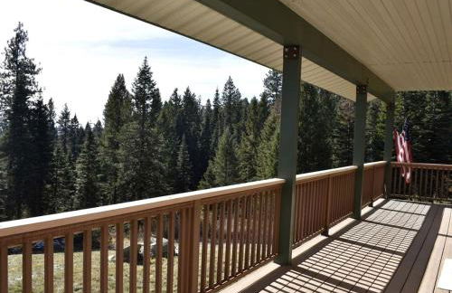 Off-The-Grid Cottage Rental with 360-Degree Mountain Views near Cascade, Idaho - Foto 6