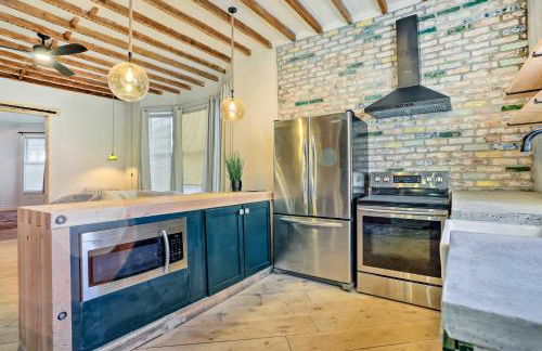 Stylish Newark Home with Deck Less Than 14 Mi to NYC! - Foto 12