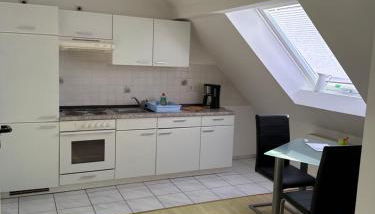 Kuschelige Dachgeschosswohnung am Clarapark - Foto 3