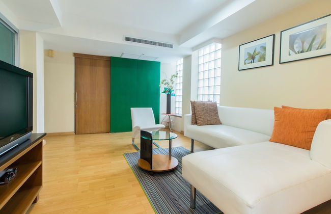 Silom convent garden - Photo 63