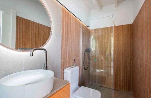 Countryside Elegant 4-Bedroom Suite, Pool & Garden - Foto 43