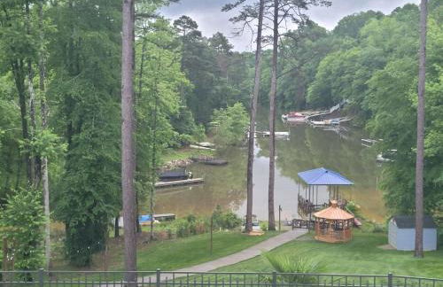 Lake Norman Home Lake Access with Heated Pool & Hot Tub - Foto 65