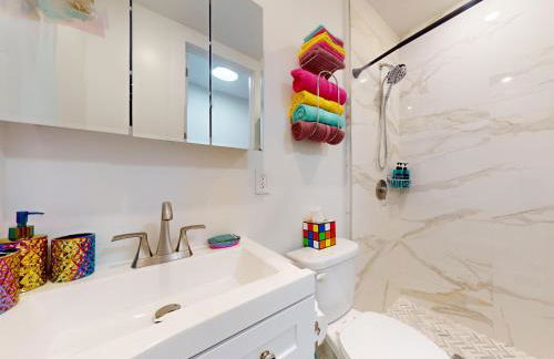 Hoboken Hideaway - Walk to Transit - 15 Mins to NYC - Foto 32