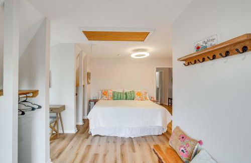 Epic Brunswick Apartment with Deck! - Foto 14