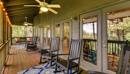 Spacious Georgia Escape with Fireplace, Deck and Grill - Foto 3