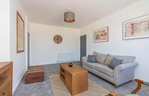 Spacious 3 bed flat- Free parking Edinburgh & Fife - Foto 6