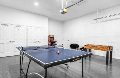 Vista Home near Disney - NEW heated hot tub - games room - Foto 29
