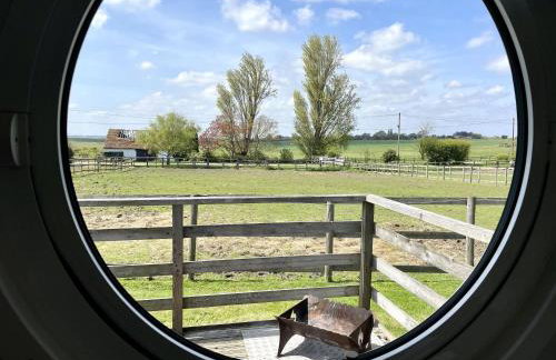 Armadilla 3 at Lee Wick Farm Cottages & Glamping - Foto 11