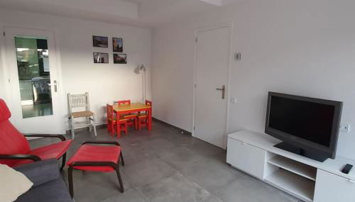 CASA CENTRO DEL PUEBLO CON PISCINA PRIVADA - Photo 3