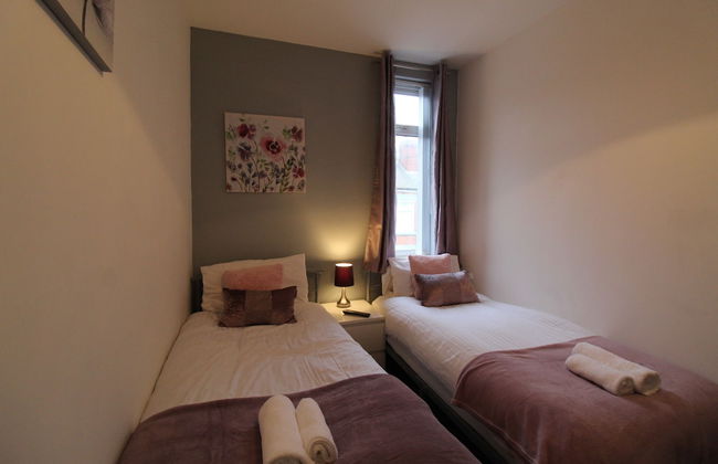 Rockcliffe House - Photo 1