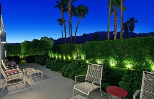 Palm Springs Luxury Home With Pool and Next to Downtown & Airport - Photo 38