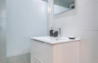 Elegant Light Two Bedroom Apartment in City Center - Foto 31