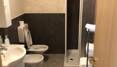 A 4 chilometri dal belvedere più bello delle Langhe - Photo 5