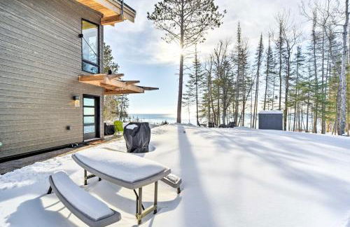 Waterfront Lake Superior Cabin Fire Pit and More! - Foto 29