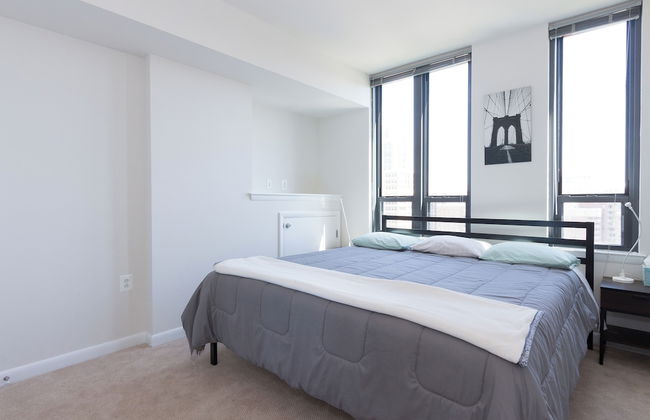 Pentagon Luxe Apartments - Photo 35