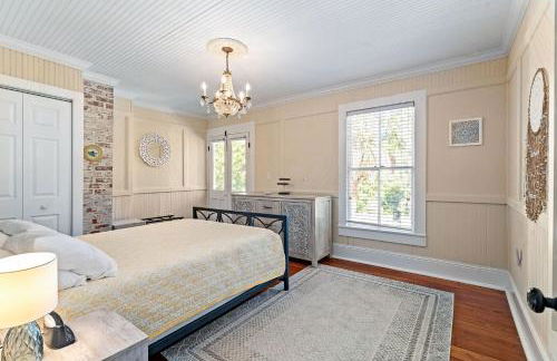 Secret Garden Hideaway l Walk to DNTN l Sleeps 8 - Foto 36