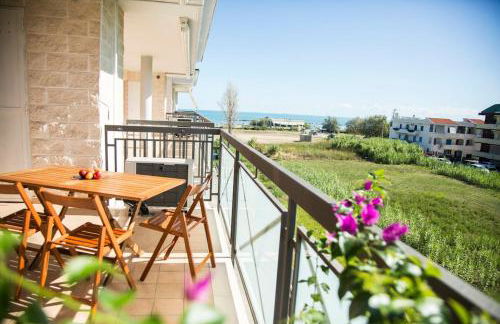 House 30 meters from the sea with gated parking - Foto 1