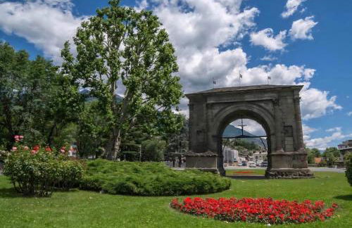 Appartamento con Biliardo Privato Patio e Parcheggio Aosta - Foto 18