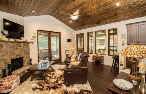 NEW FOREST COTTAGE W/GRILL & DECK:HIKE, FISH, GOLF - Foto 3